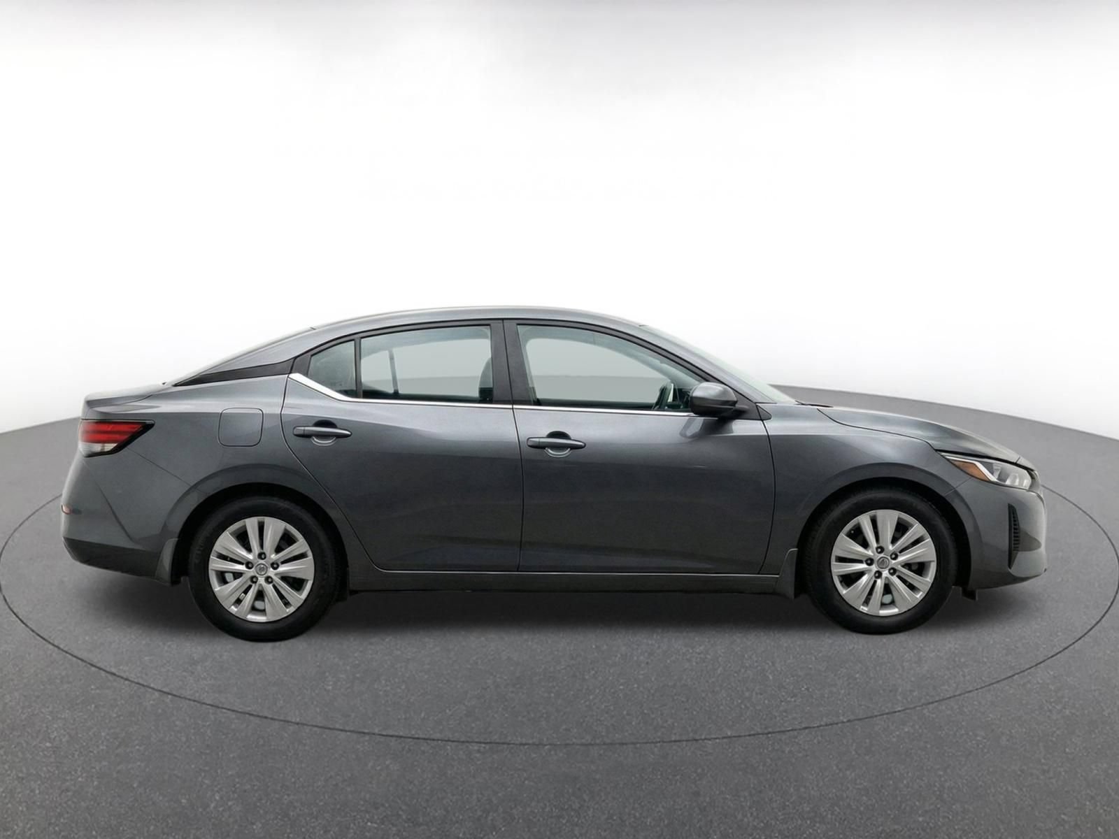 Used 2025 Nissan Sentra S FWD image 9