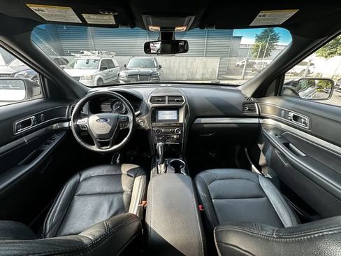 Certified 2018 Ford Explorer XLT w/ Equipment Group 202A AWD/4WD image 16