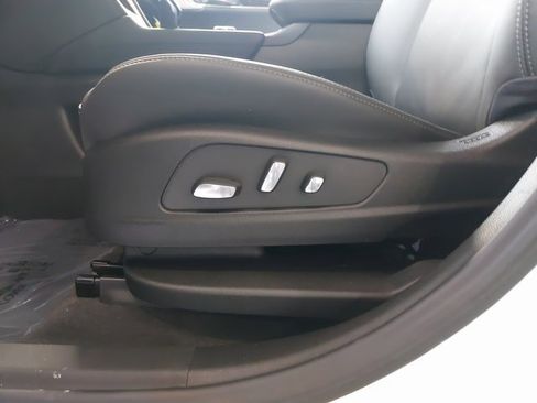 Used 2025 Cadillac XT6 Premium Luxury w/ Technology Package image 39