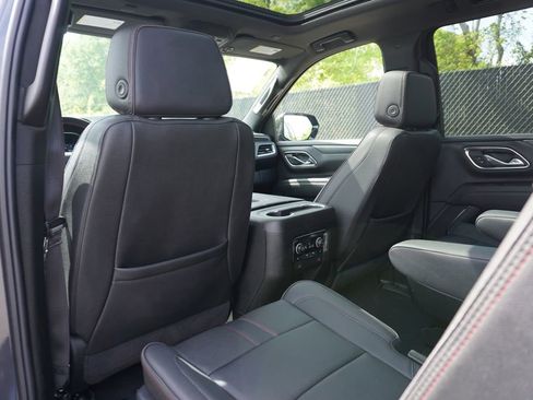 Used 2024 Chevrolet Suburban RST w/ Luxury Package AWD/4WD image 40