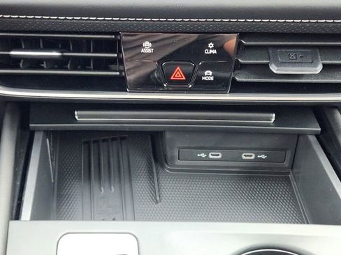 New 2025 Volkswagen Atlas SE image 14