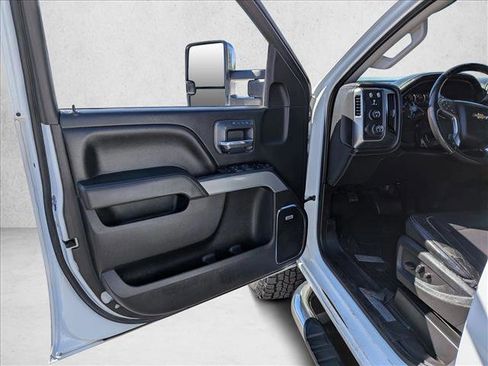 Used 2018 Chevrolet Silverado 2500 LTZ w/ Duramax Plus Package image 10