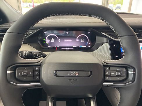 New 2026 Jeep Cherokee Laredo AWD/4WD image 38
