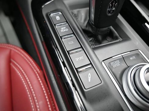 Used 2023 Maserati Levante GT AWD/4WD image 23