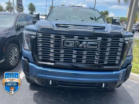 Used 2025 GMC Sierra 2500 Denali Ultimate AWD/4WD image 2