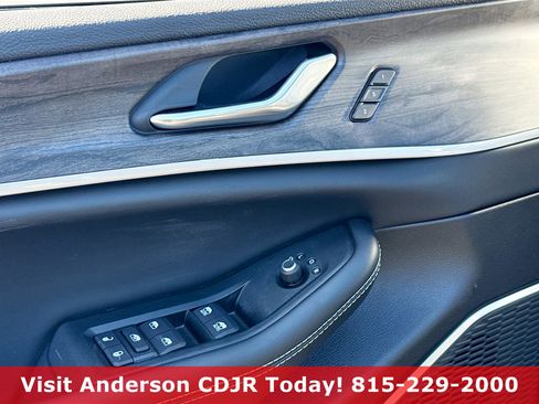 New 2026 Jeep Grand Cherokee Limited AWD/4WD image 8