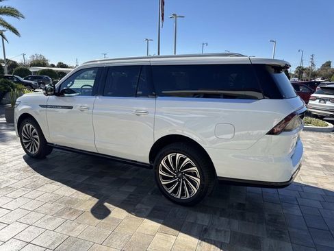New 2025 Lincoln Navigator L Black Label image 4