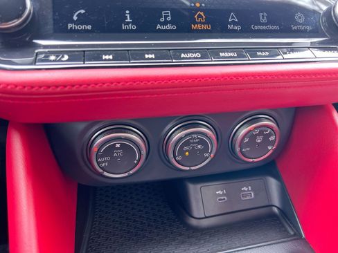 Used 2024 Nissan Z Performance w/ Floor Mat Package image 19