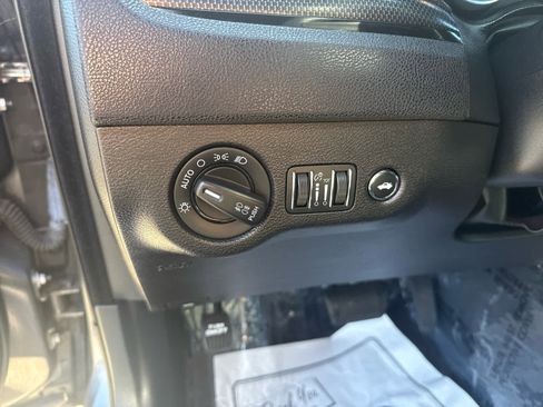 Used 2013 Chrysler 300 S w/ Luxury Group image 17