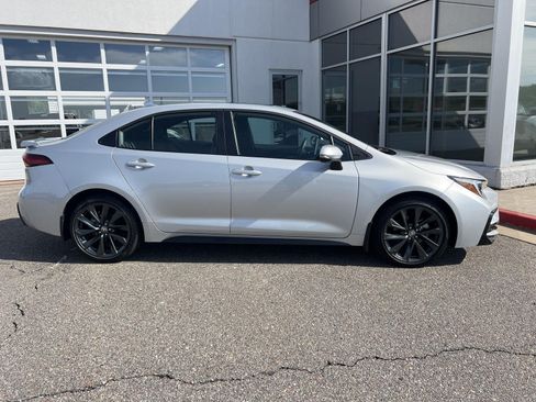 Used 2026 Toyota Corolla XSE FWD image 6
