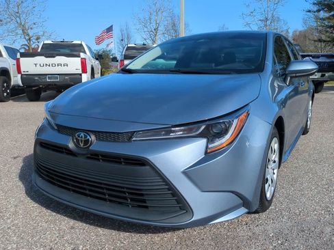 Certified 2023 Toyota Corolla LE image 2