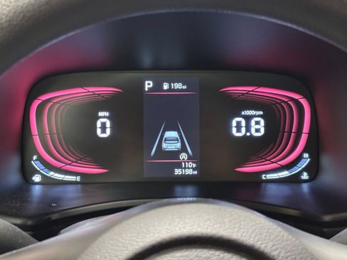 Used 2025 Kia Soul LX w/ LX Technology Package FWD image 33