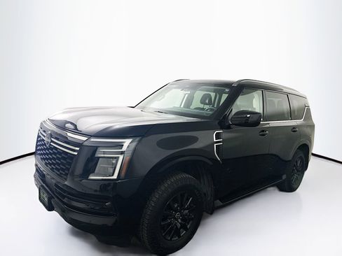 Used 2025 Nissan Armada SV image 3