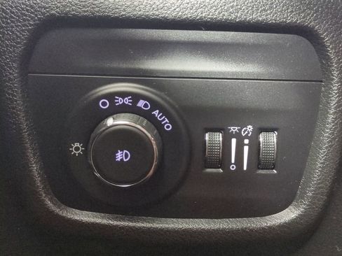 Used 2022 Jeep Grand Cherokee L Limited RWD image 30
