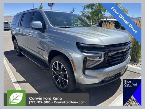 Used 2025 Chevrolet Suburban RST w/ Comfort Package AWD/4WD image 1