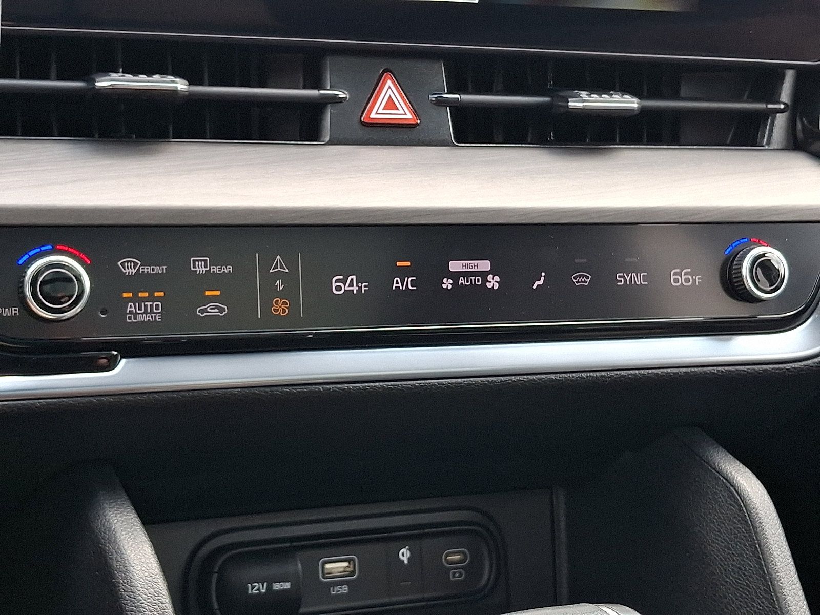 Used 2024 Kia Sportage X-Pro AWD/4WD image 15