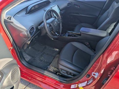 Used 2022 Toyota Prius Limited w/ Premium Convenience Package image 9