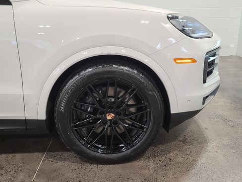 New 2026 Porsche Cayenne image 11