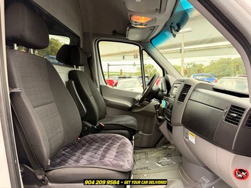 Used 2017 Mercedes-Benz Sprinter 2500 image 29