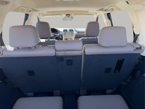 Used 2020 Lexus GX 460 Premium image 28