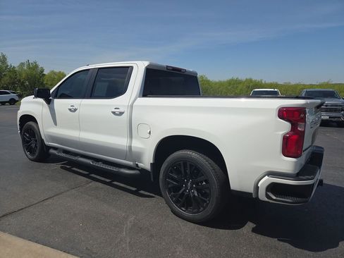 Certified 2021 Chevrolet Silverado 1500 RST w/ Rally Edition AWD/4WD image 5