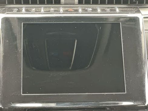 Used 2023 Jeep Grand Cherokee Laredo AWD/4WD image 10