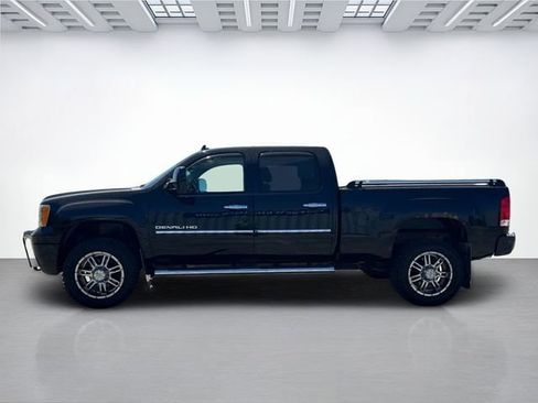 Used 2013 GMC Sierra 2500 Denali w/ Suspension Package, Off-Road AWD/4WD image 7