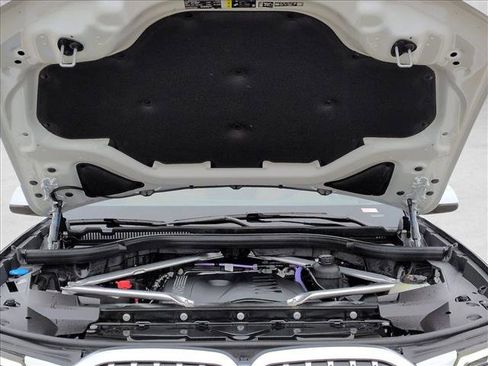 Used 2026 BMW X7 xDrive40i image 25