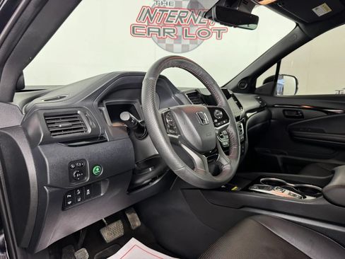 Used 2024 Honda Passport Black Edition image 10