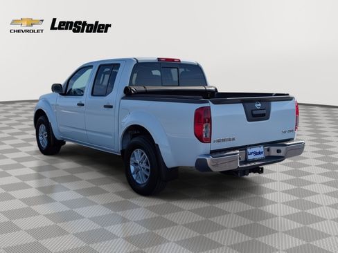 Used 2019 Nissan Frontier SV image 3