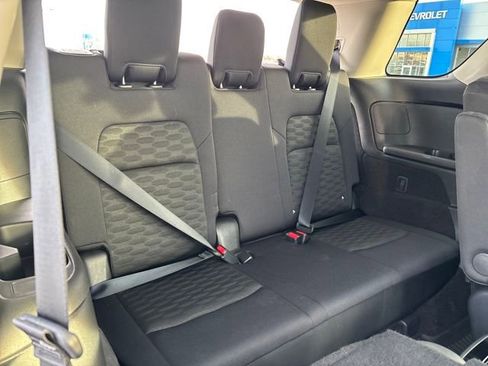 Used 2024 Nissan Pathfinder SV w/ SV Premium Package image 25