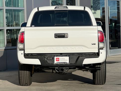 Certified 2023 Toyota Tacoma TRD Off-Road image 5
