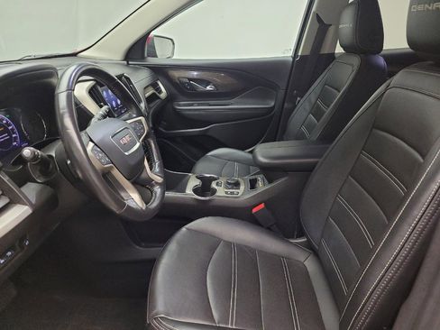 Used 2022 GMC Terrain Denali w/ Denali Premium Package AWD/4WD image 17