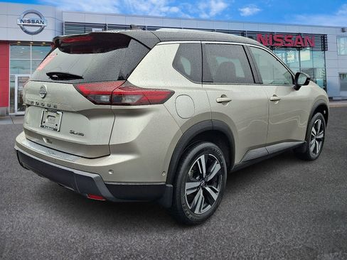 Certified 2025 Nissan Rogue SL w/ Tech Package image 6