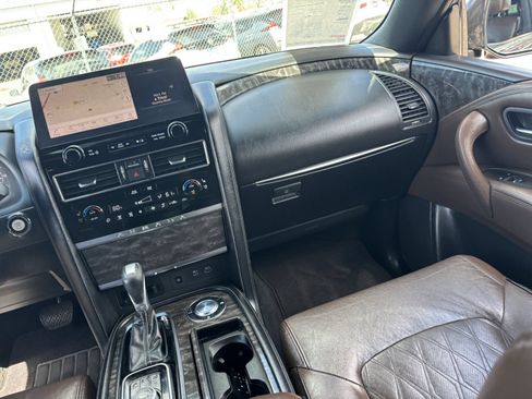 Used 2021 Nissan Armada Platinum w/ Captain's Chairs Package RWD image 17
