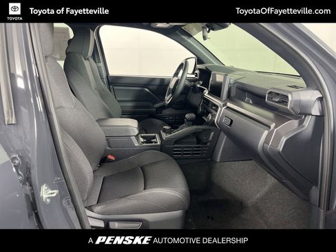 Certified 2025 Toyota 4Runner SR5 AWD/4WD image 6