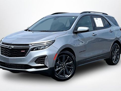 Used 2023 Chevrolet Equinox RS FWD image 3