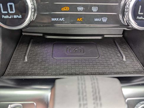 Used 2023 Jaguar F-PACE S AWD/4WD image 32
