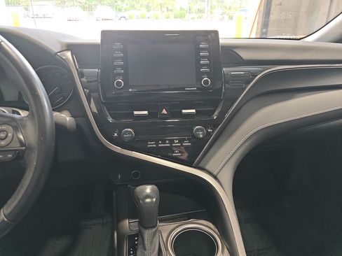 Used 2024 Toyota Camry SE FWD image 20