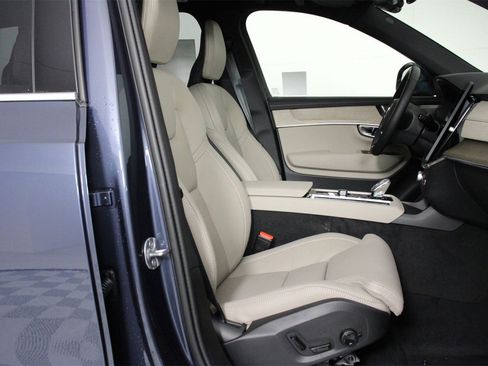 New 2026 Volvo XC90 B5 Ultra image 10