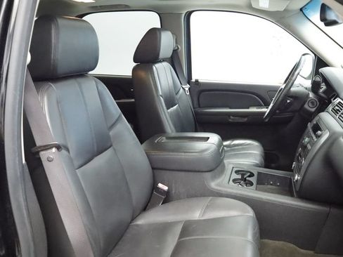 Used 2008 Chevrolet Tahoe LT w/ LT Preferred Equipment Group AWD/4WD image 15