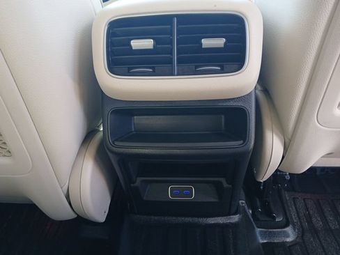 Used 2025 Mercedes-Benz GLE 350 4MATIC image 12