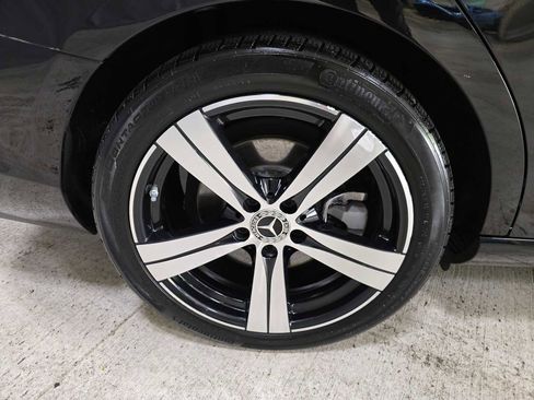 Used 2023 Mercedes-Benz C 300 Sedan image 9