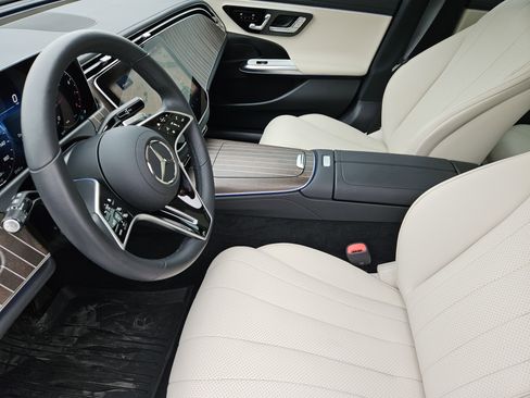 Certified 2025 Mercedes-Benz E 350 Sedan image 13