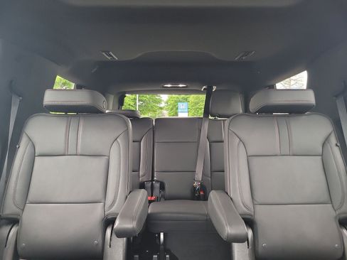 Used 2024 Chevrolet Tahoe RST w/ Luxury Package AWD/4WD image 23