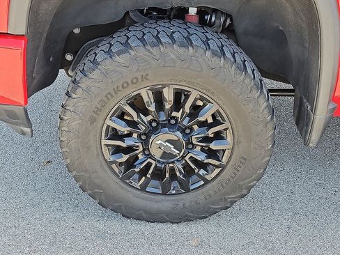 Used 2024 Chevrolet Silverado 2500 LT w/ Z71 Sport Edition AWD/4WD image 13