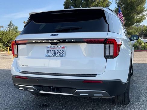 Used 2025 Ford Explorer Active w/ Active Comfort Package RWD image 57