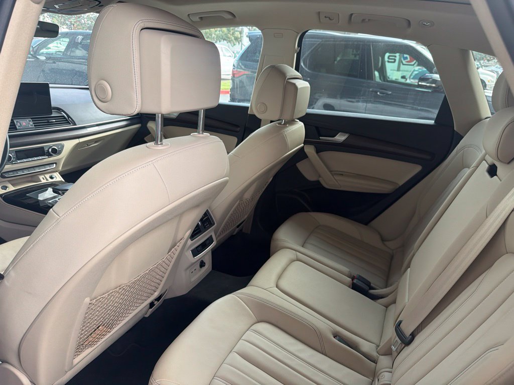 Used 2023 Audi Q5 2.0T Premium Plus w/ Premium Plus Package AWD/4WD image 11