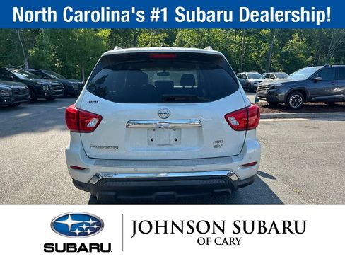 Used 2017 Nissan Pathfinder SV AWD/4WD image 4