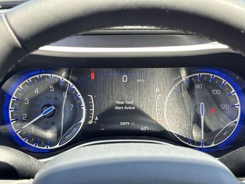 Used 2025 Chrysler Pacifica Select FWD image 17